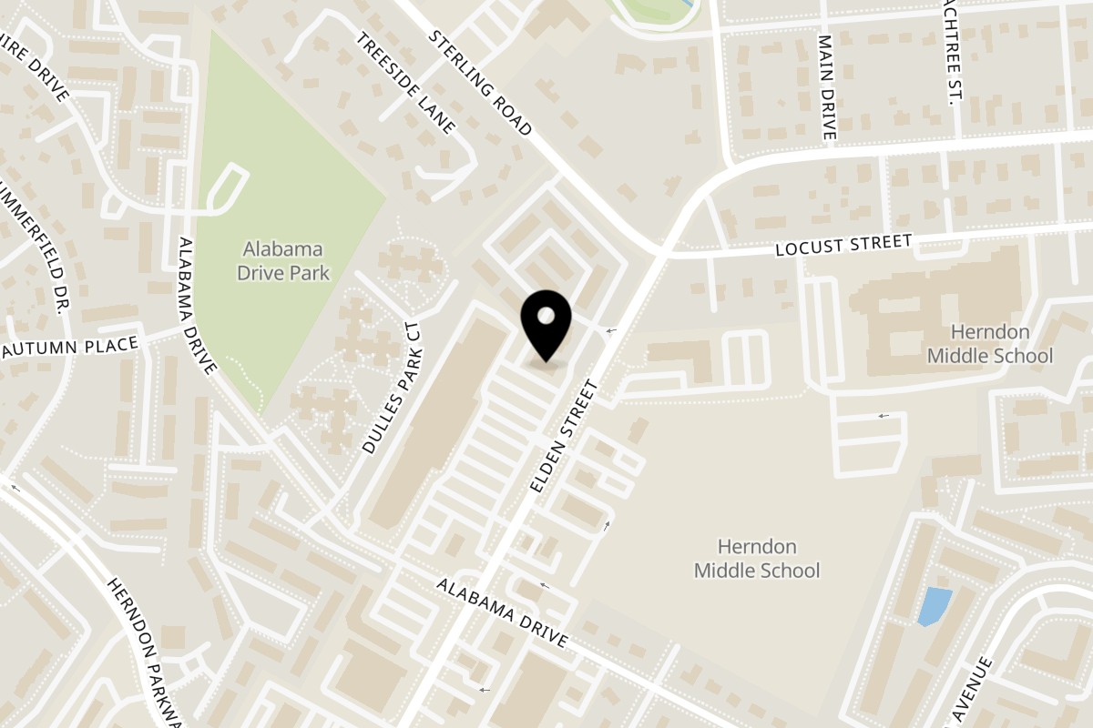 Map showing the location of Guapo's GO, Taquería & Charcoal Chicken Herndon on 1042 Elden St in Herndon